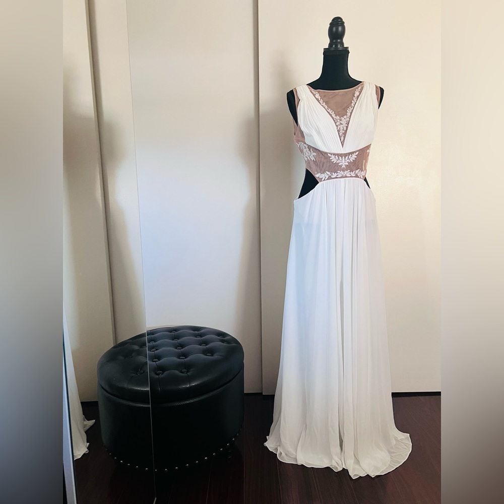 Bcbgmaxazria tulle dress